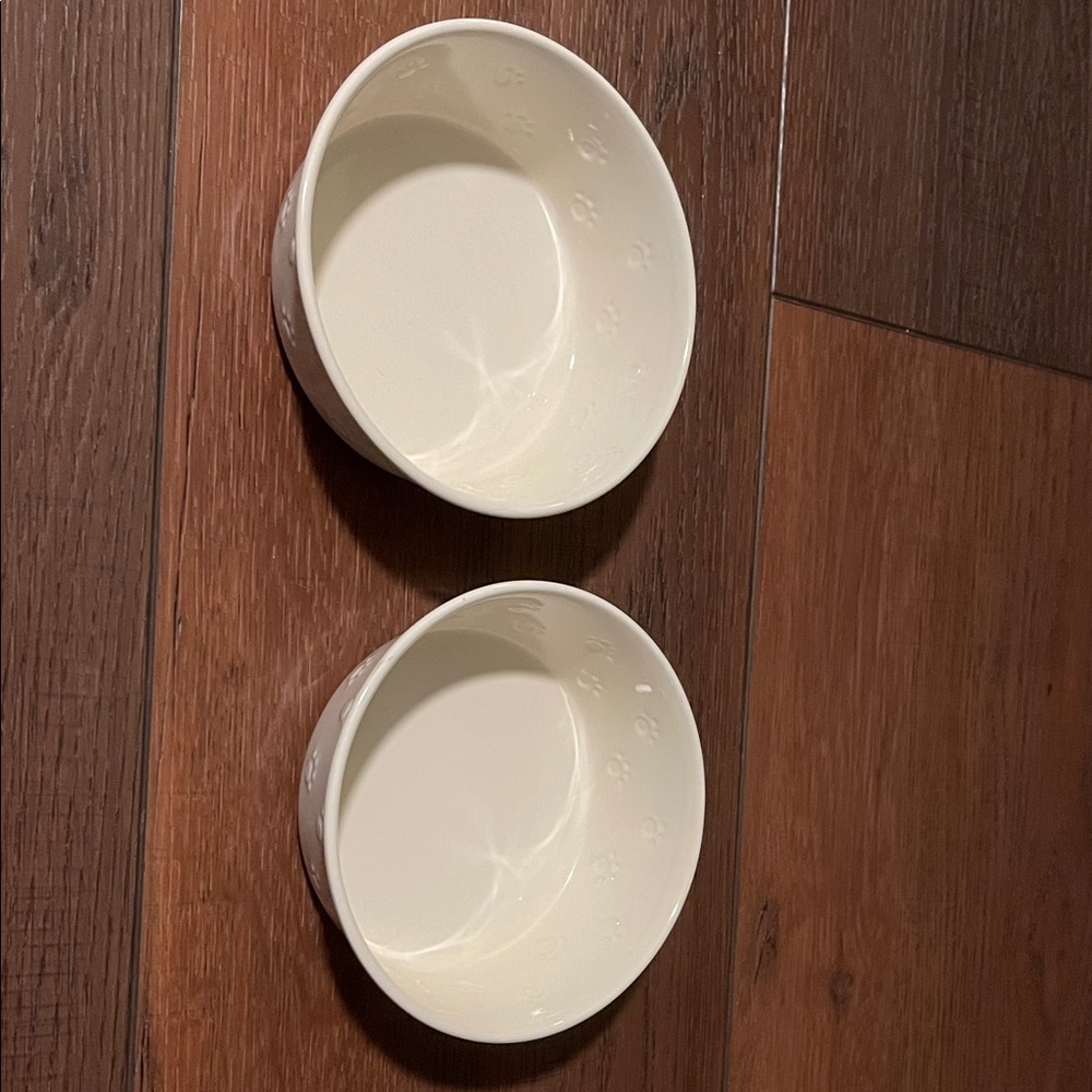 Set of 2 pet bowls